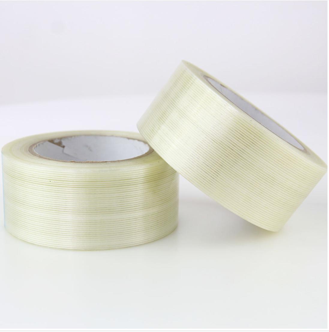 Quali sono i tipi comuni di nastri in fibra e in quali industrie vengono utilizzate?