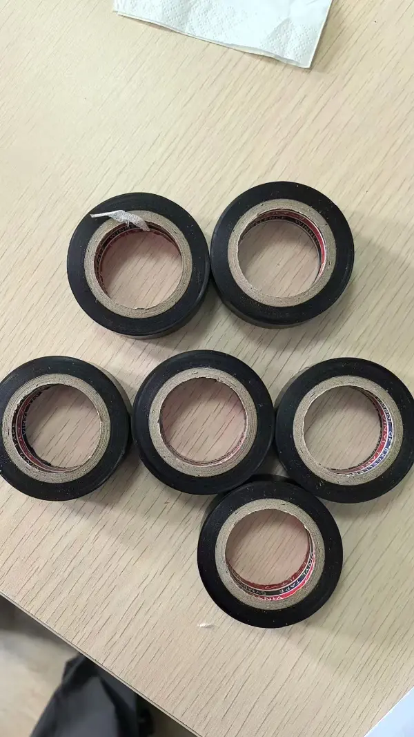 Una breve panoramica sull'origine del nastro adesivo