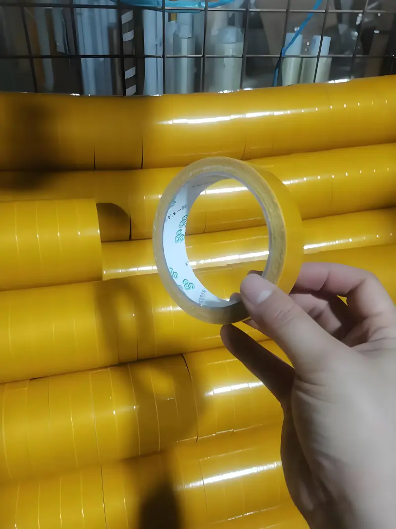 Tipi di nastro biadesivo trasparente