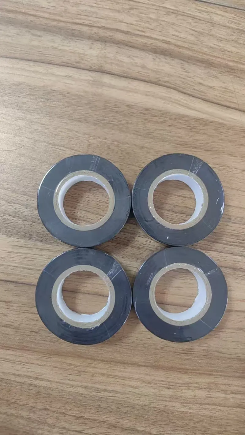 Come distinguere tra diversi tipi di nastro biadesivo?