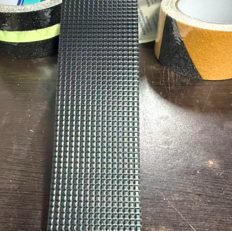 Metodo di conservazione per nastri trasportatori industriali resistenti alle alte temperature